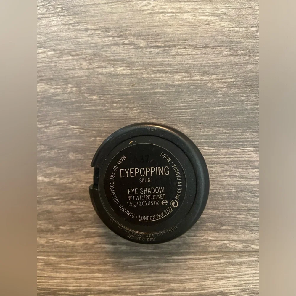 MAC Long Wearing 8 Hours Highly Pigmented Pressed Eyeshadow- Eyepopping /Satin - Picture 4 of 7